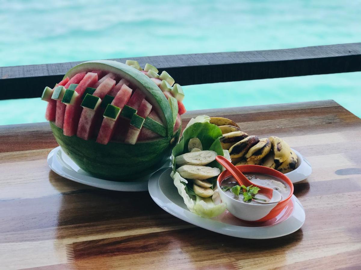 Shun Shun Water Bungalows Semporna Exterior photo