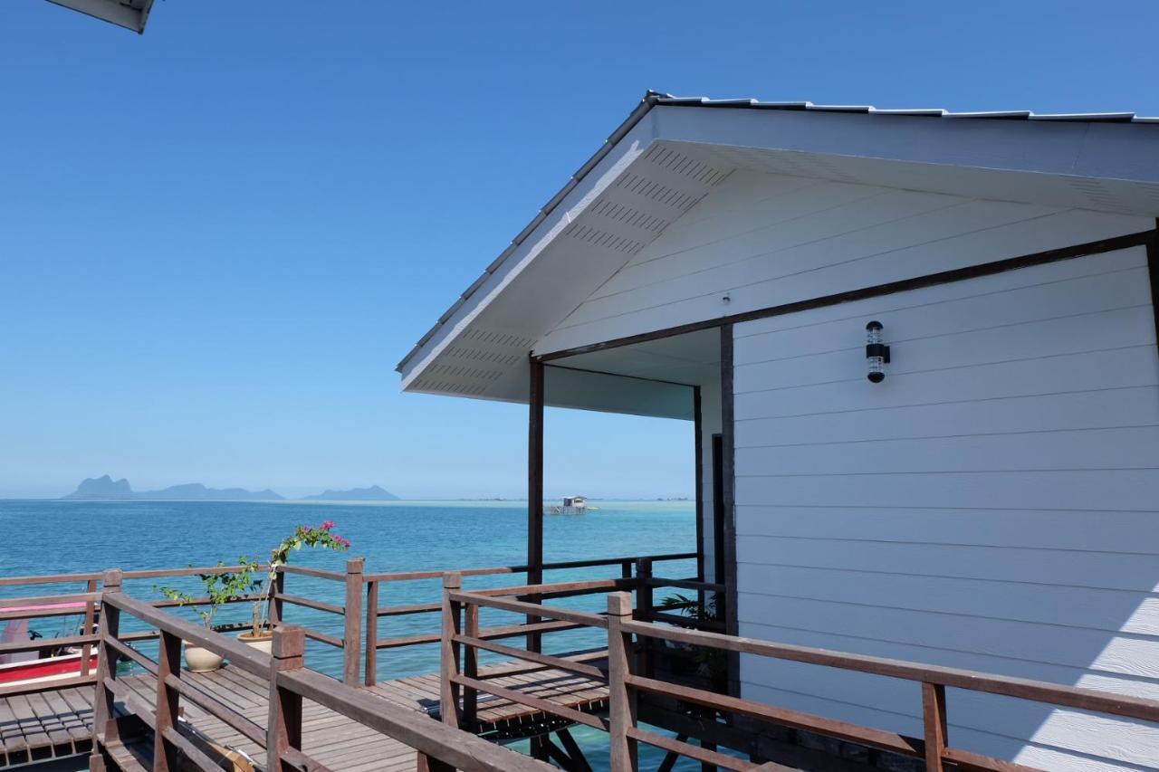 Shun Shun Water Bungalows Semporna Exterior photo